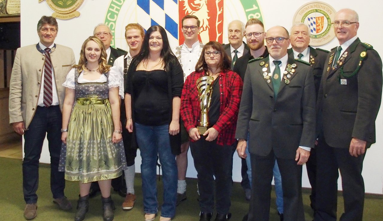 Königsproklamation und Siegerehrung bei den Hubertus Schützen