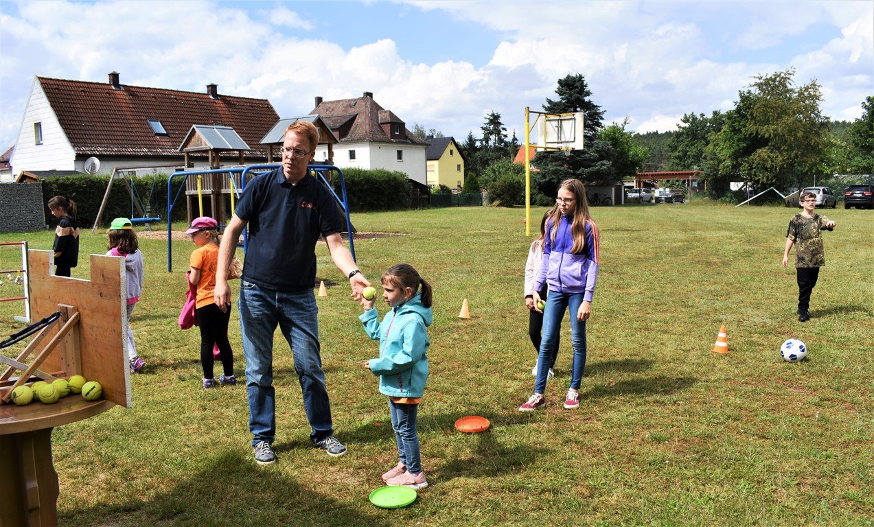Spiele, Disco und ein „Zoowärter“