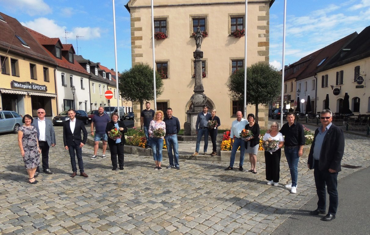 Zechmayer ehrt seine Betriebsjubilare