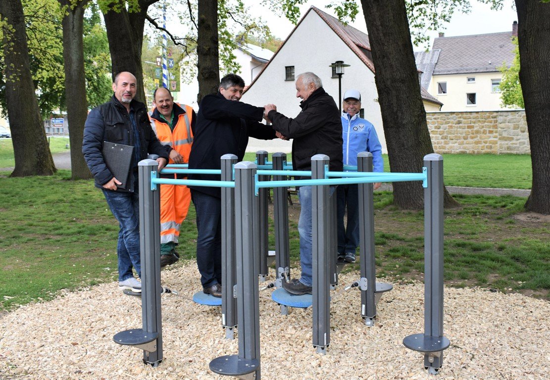 Gut für Herz, Rücken und Beine: Einweihung des Senioren-Sport-Parks