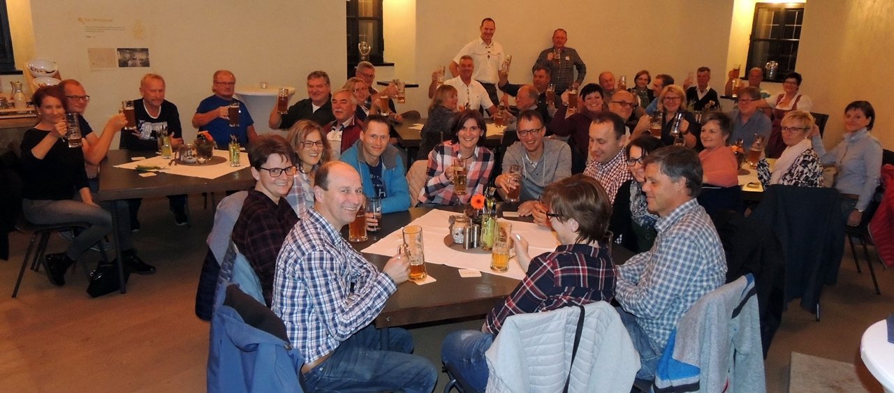 Pistenschwinger feiern in besonderer Location