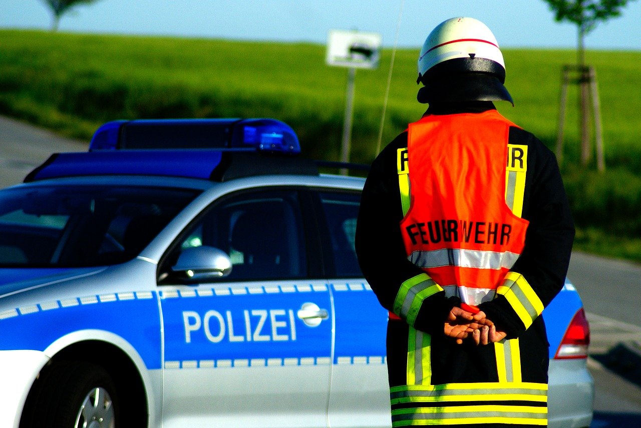 Viel Schaden, aber keine Verursacher – Polizei sucht Zeugen