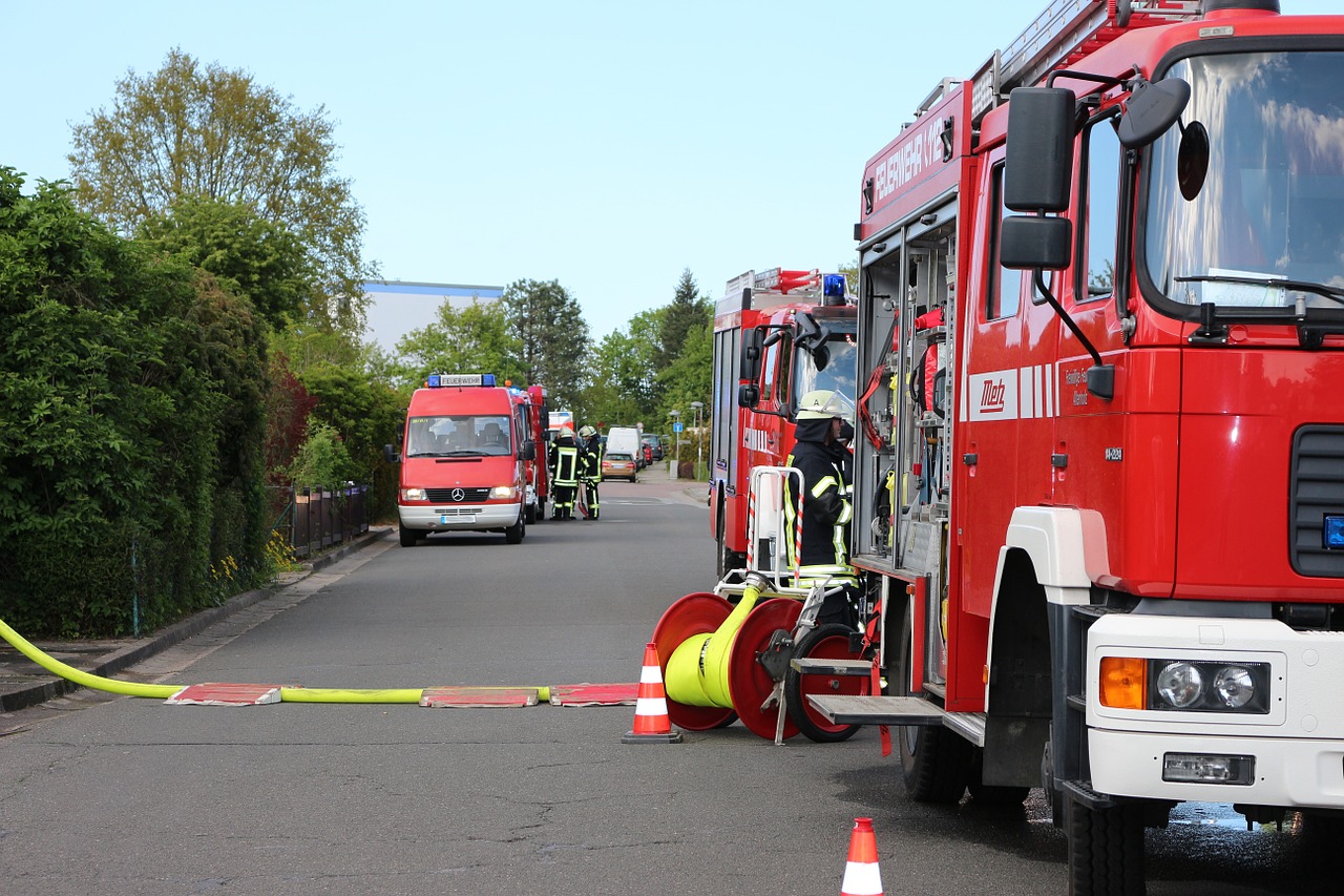 Bewohnerin nach Brand lebensbedrohlich verletzt