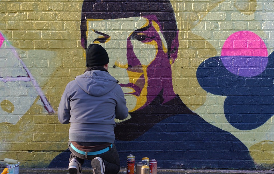 40 Graffitis: Jugendliche verursachen hohen Sachschaden