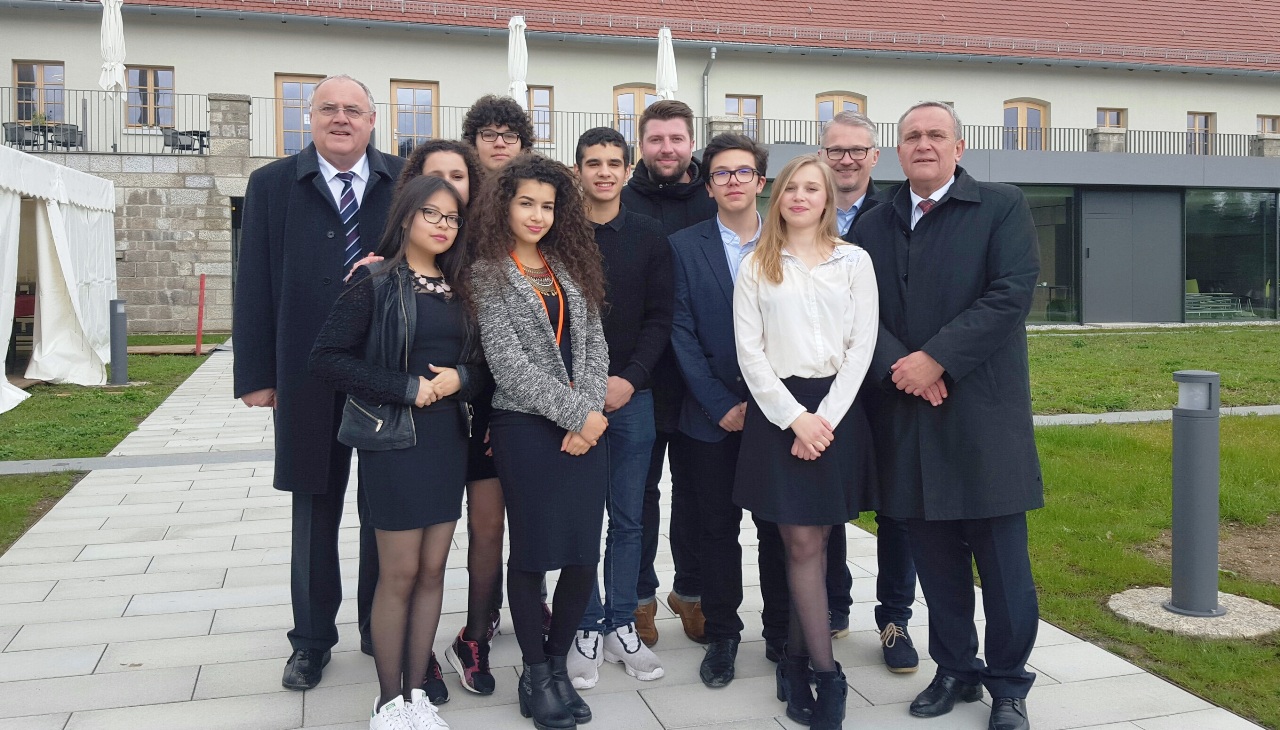 Jugendgruppe aus Issy beim Gedenkakt KZ Flossenbürg