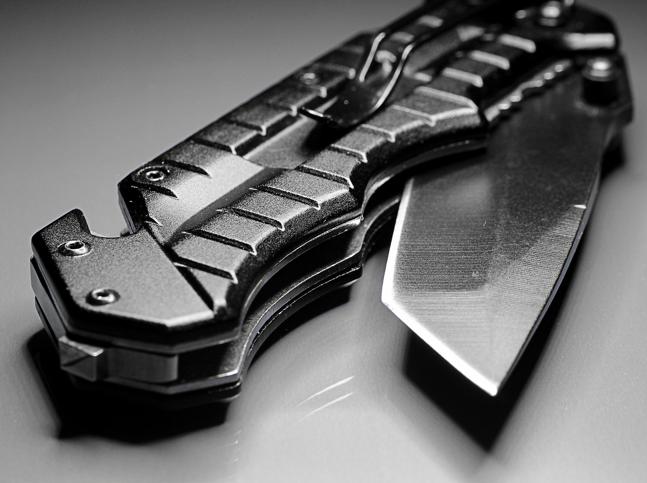 Mit Messer bedroht