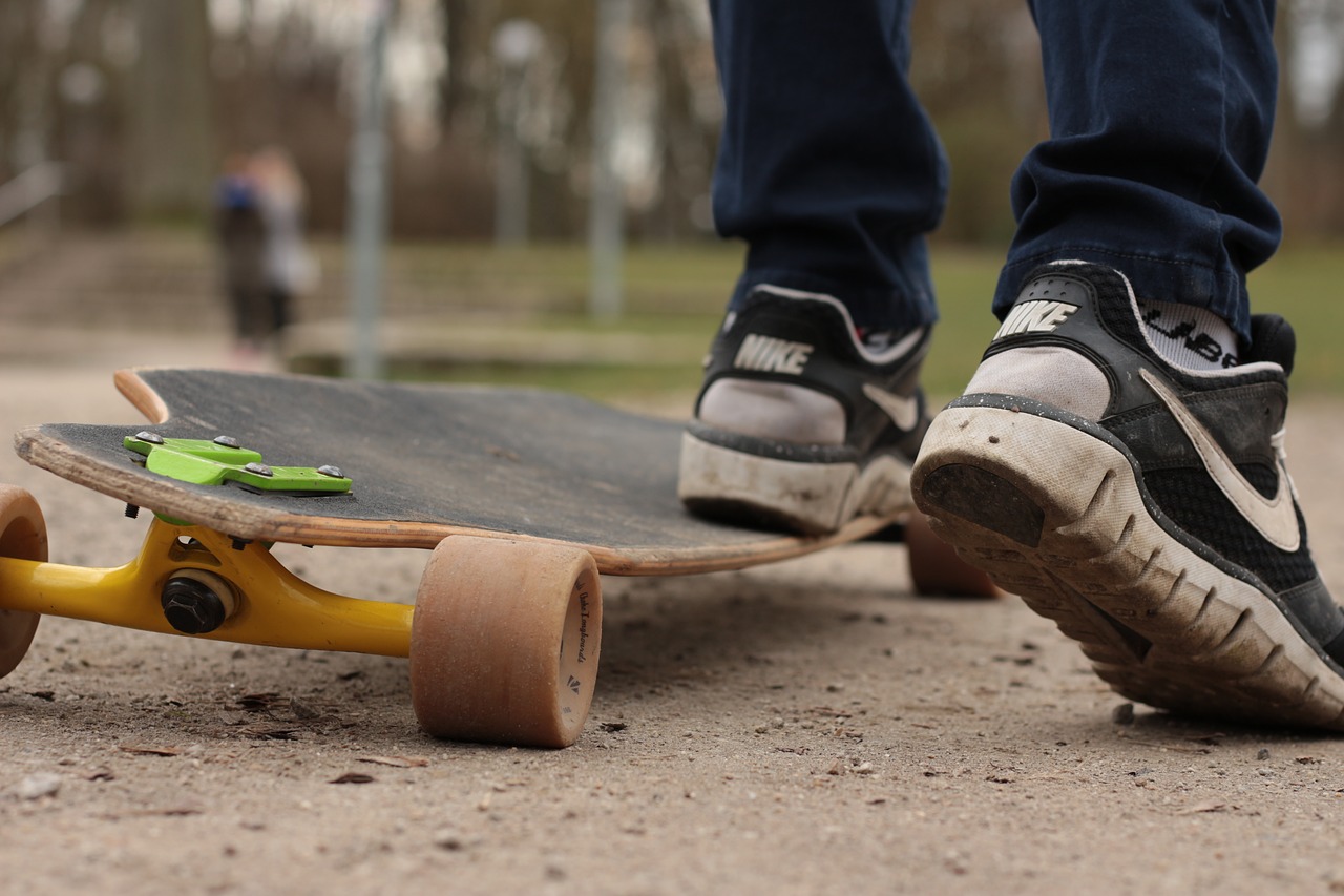 Bub (11) von Auto erfasst – Fahrer fährt einfach weiter