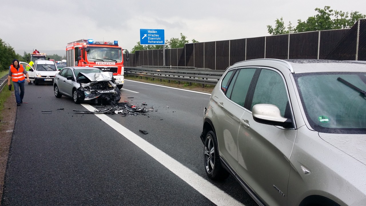 [Update] Vorsicht Stau: Unfall auf der A93