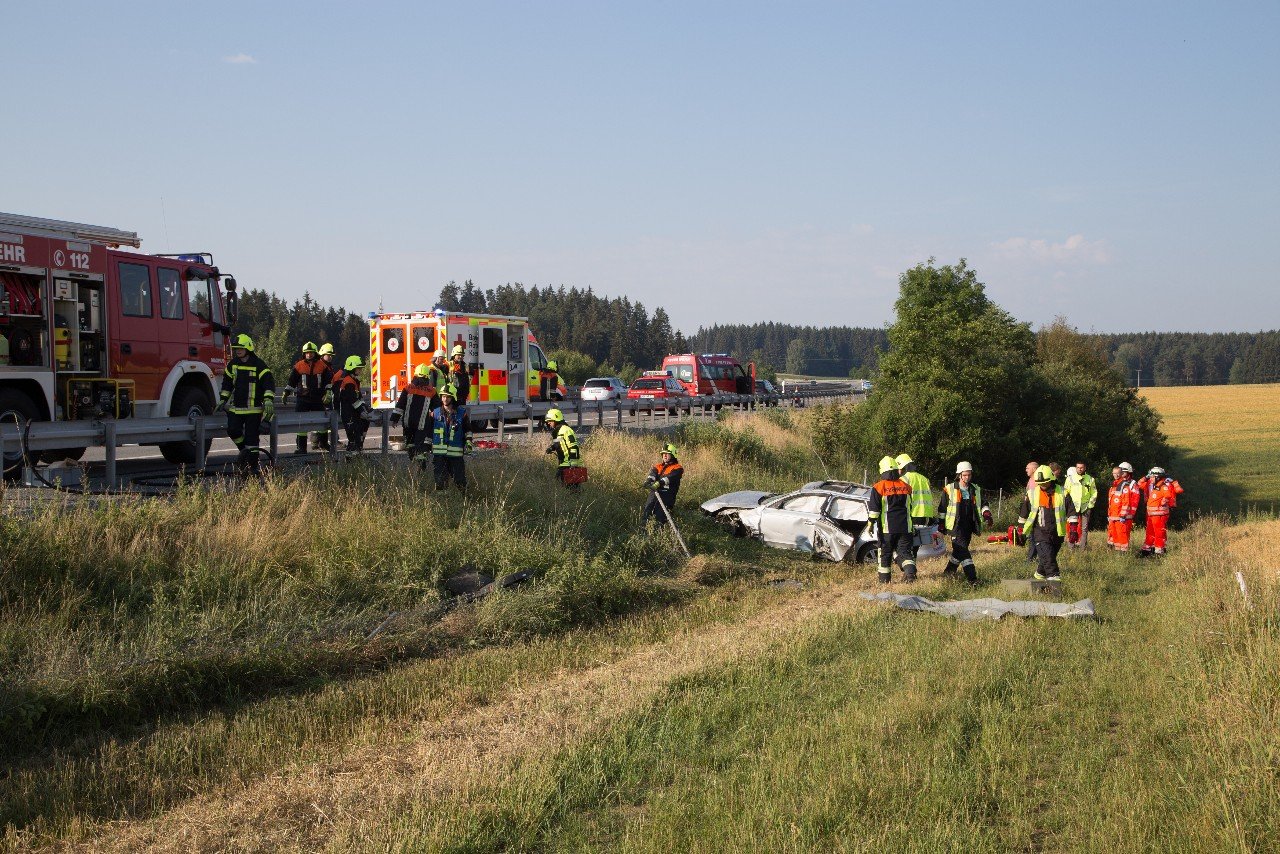 Ungewöhnlicher Unfall A93: Fahrer aufgetaucht – weiter offene Fragen