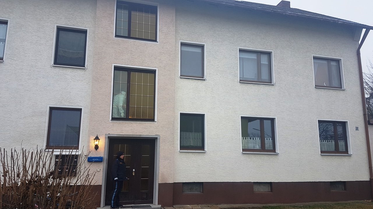 [Update] Junge Frau (22) in Altenstadt getötet – Lebensgefährte in Haft