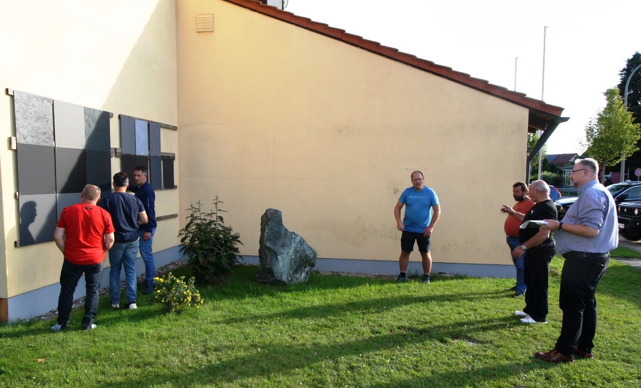 Anthrazitgrau als „Schwarzenbach-Farbe“