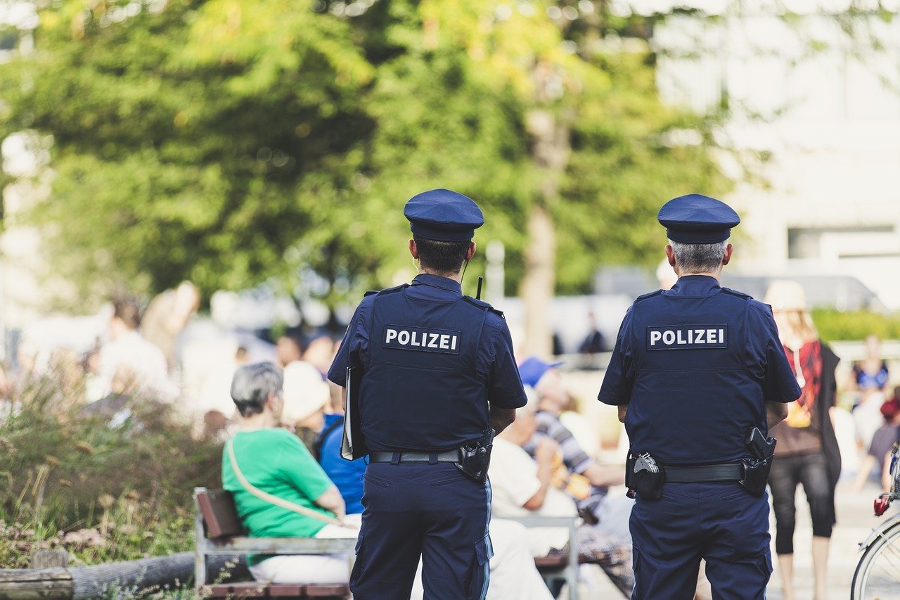 620 Verstöße gegen Ausgangsbeschränkung
