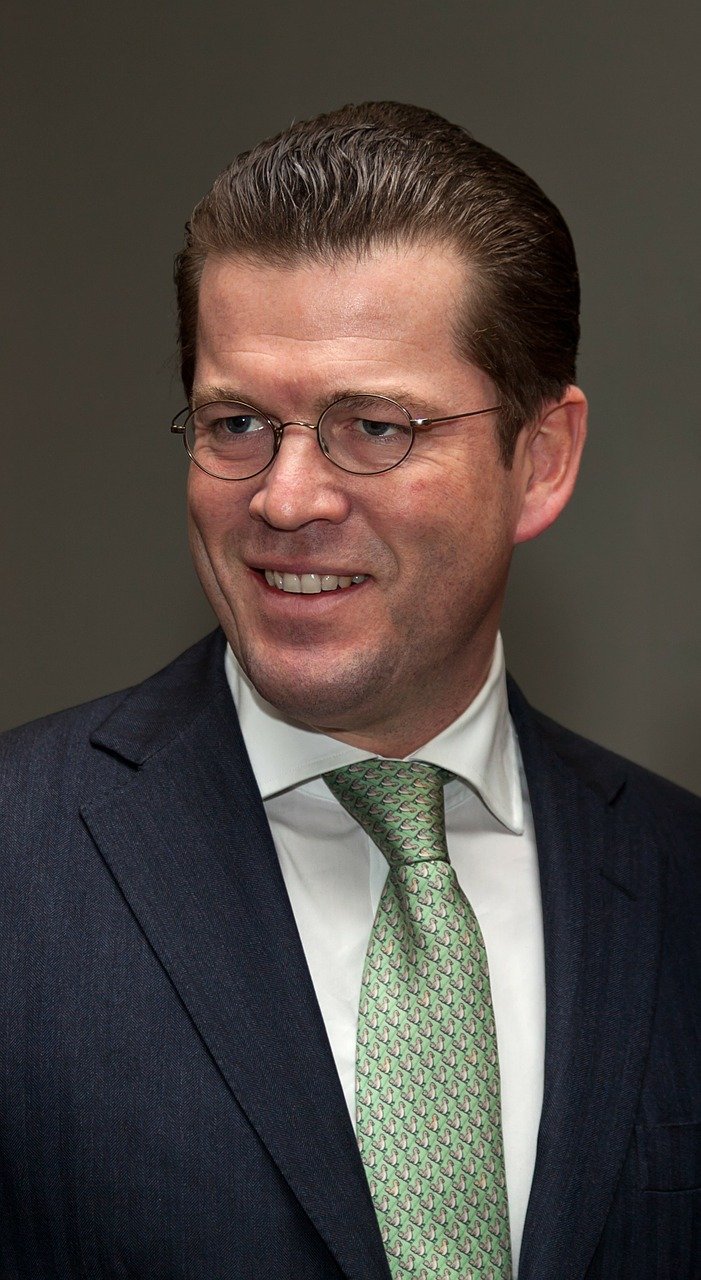 Karl-Theodor zu Guttenberg redet „Klartext“ in Neustadt