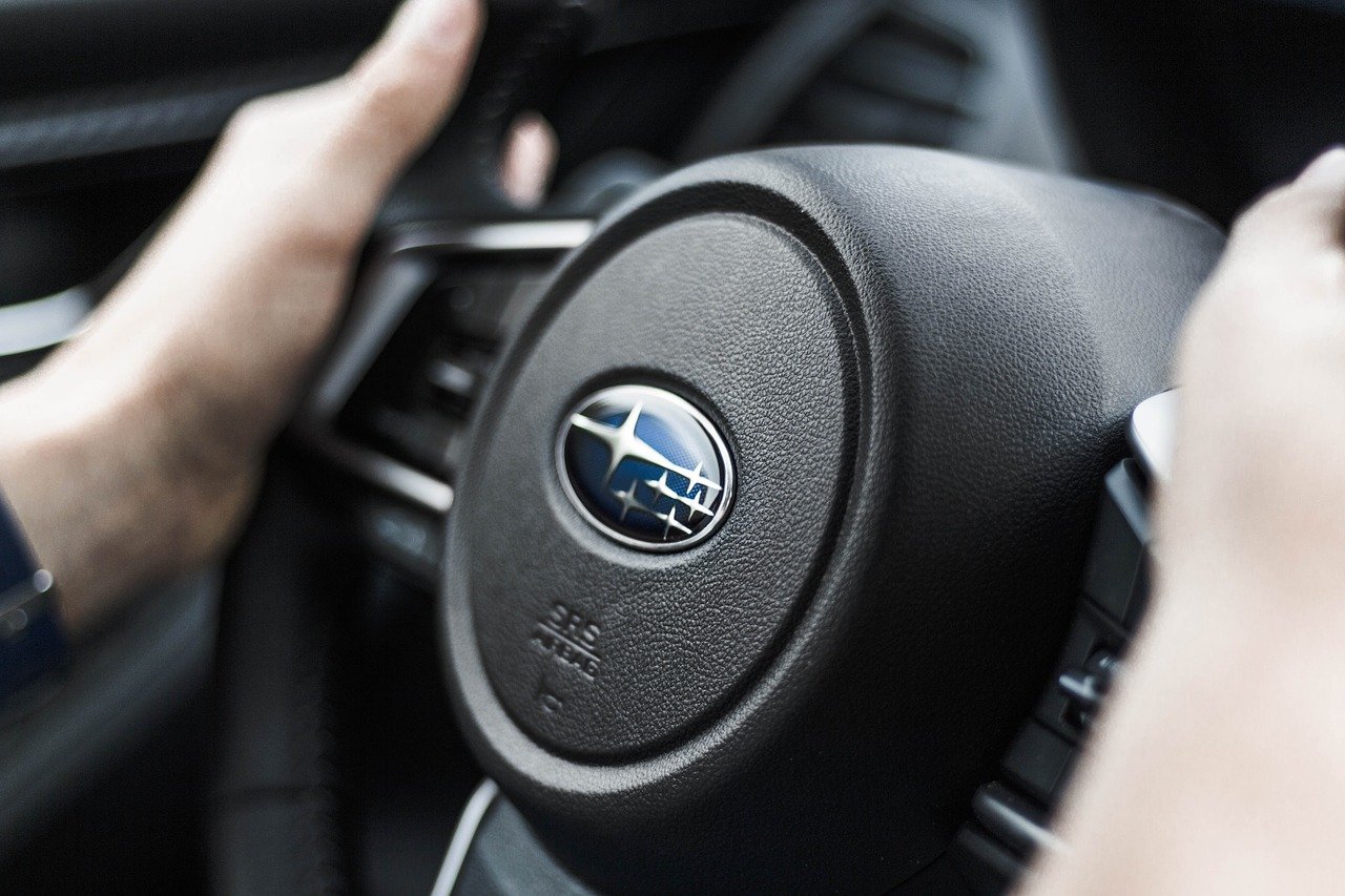 Über unversperrte Haustür: Auto, Smartphone und Bargeld gestohlen