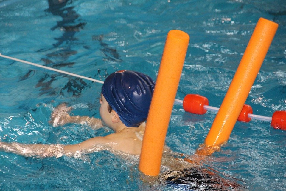 Pflicht für Nichtschwimmer: Wer muss handeln?