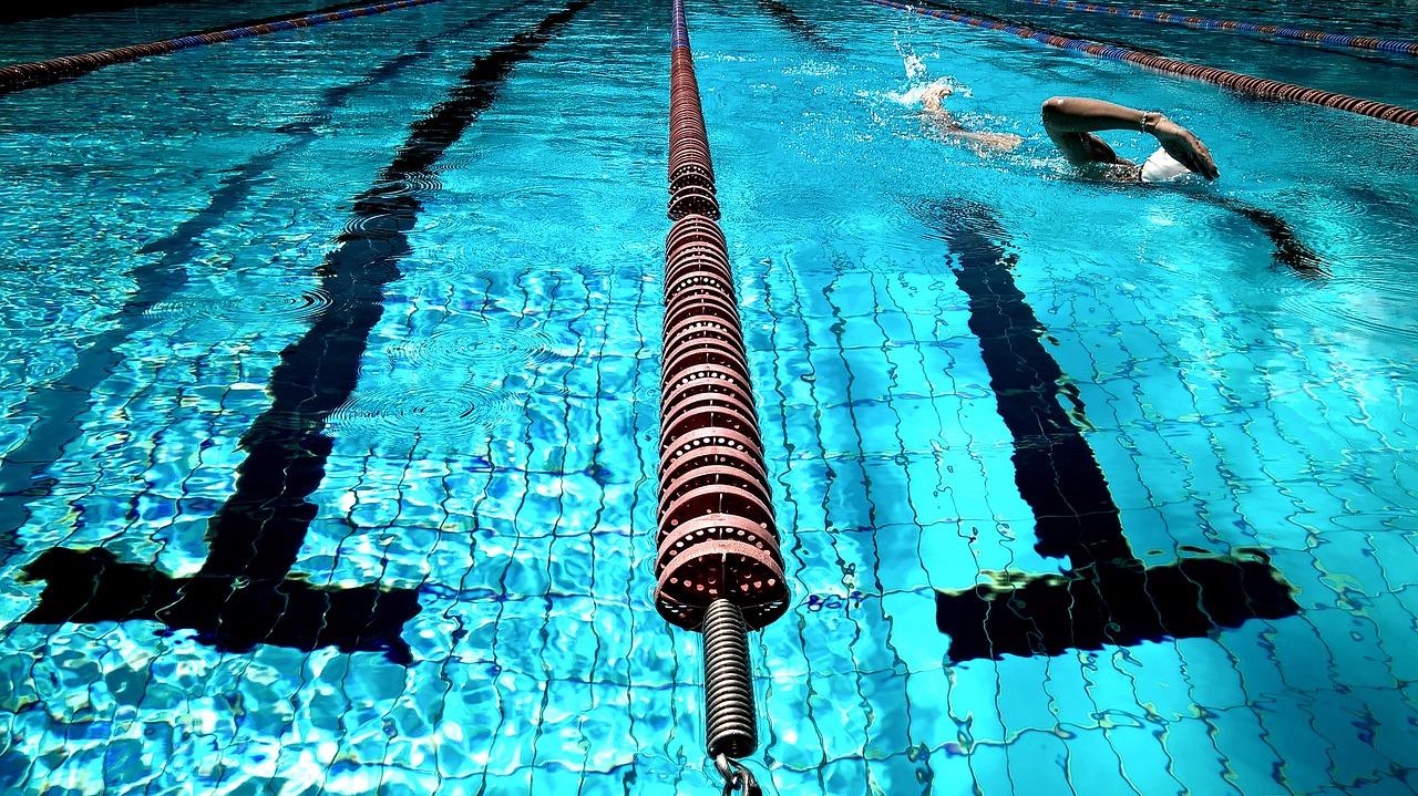 Schwimmhalle wegen Wettkampf geschlossen