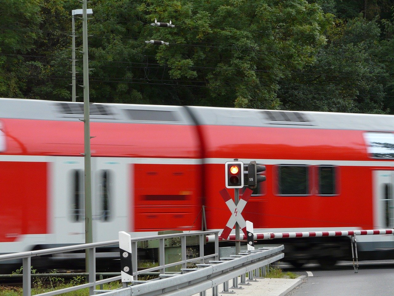 Zusage für Lärmschutz an Bahnstrecke Hof-Regensburg