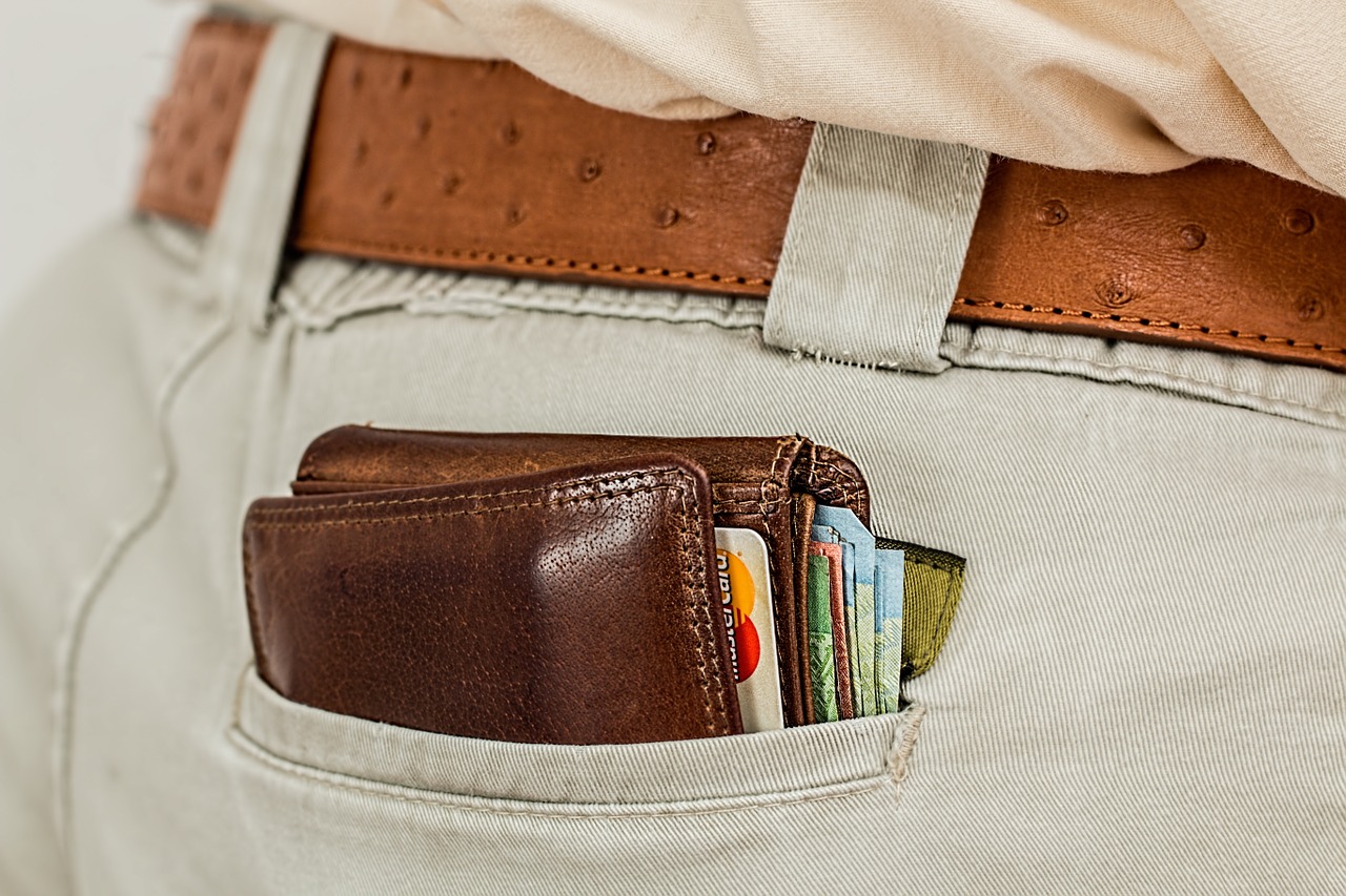 Geldbeutel in Bank vergessen – 500 Euro weg