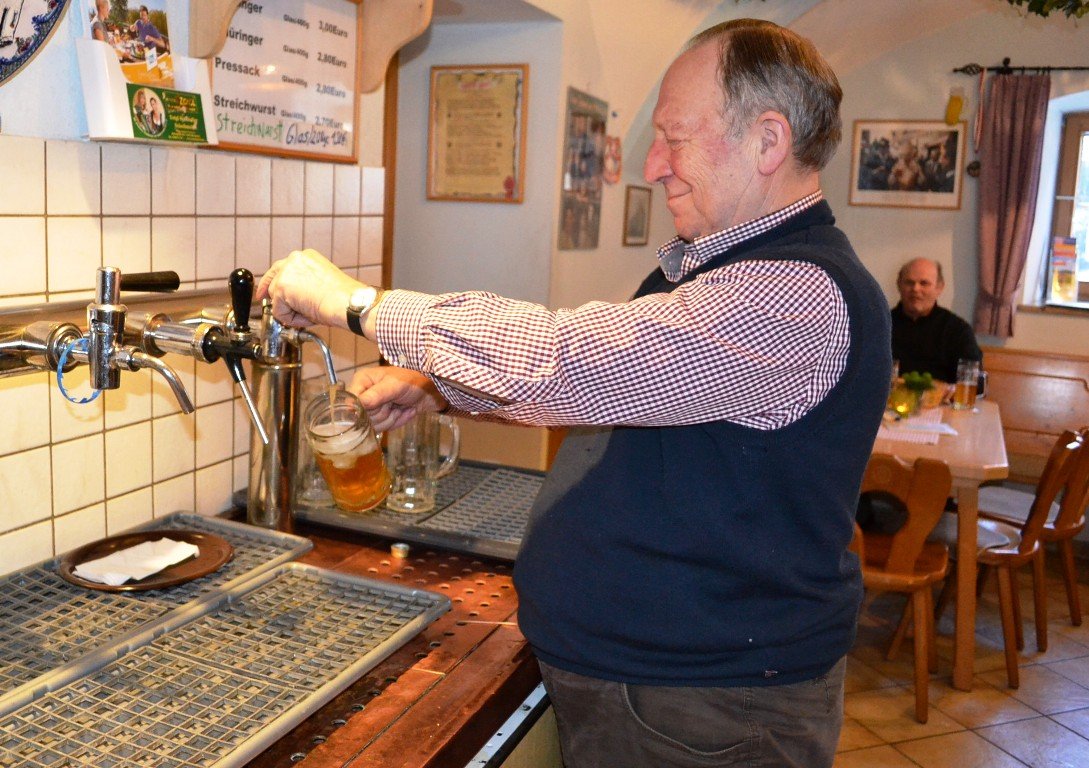 Trauer in Neuhaus und bei der Zoigl-Gemeinde: Schoilmichl-Wirt Manfred Punzmann gestorben