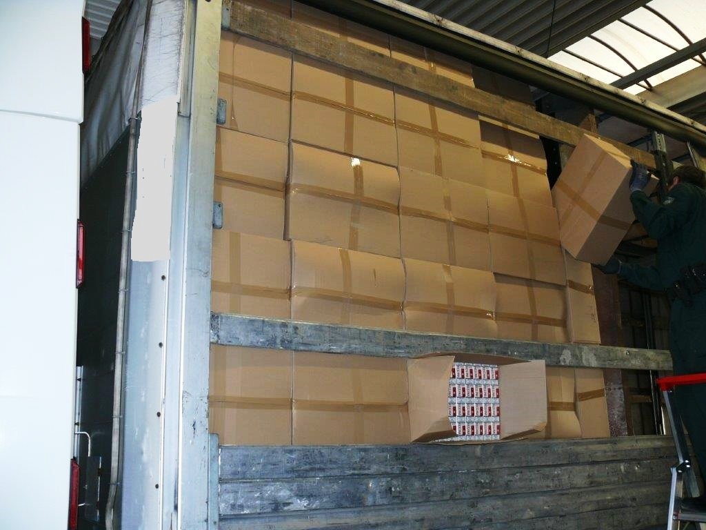 2,5 Millionen Zigaretten und 14 Tonnen Tabak sichergestellt