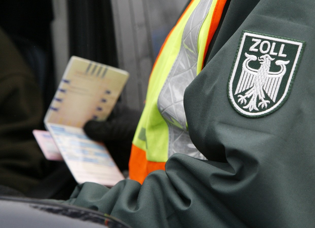 Hohe Geldstrafe für zwei Sozialbetrüger