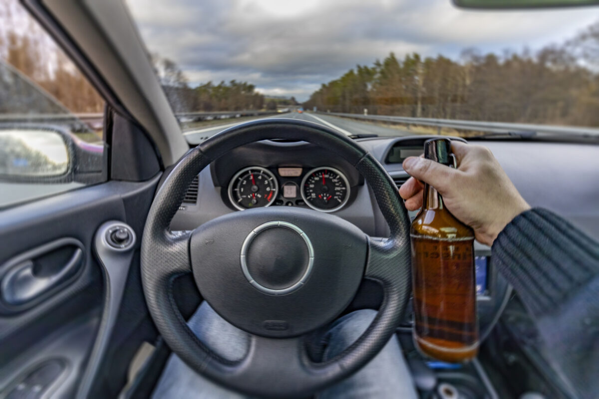 Fahrverbot ignoriert – berauscht hinterm Steuer