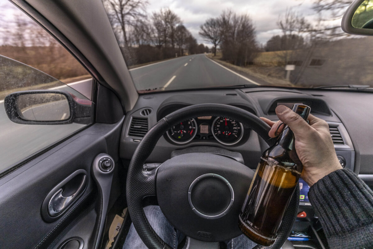 Unter Alkoholeinfluss mit dem Auto unterwegs