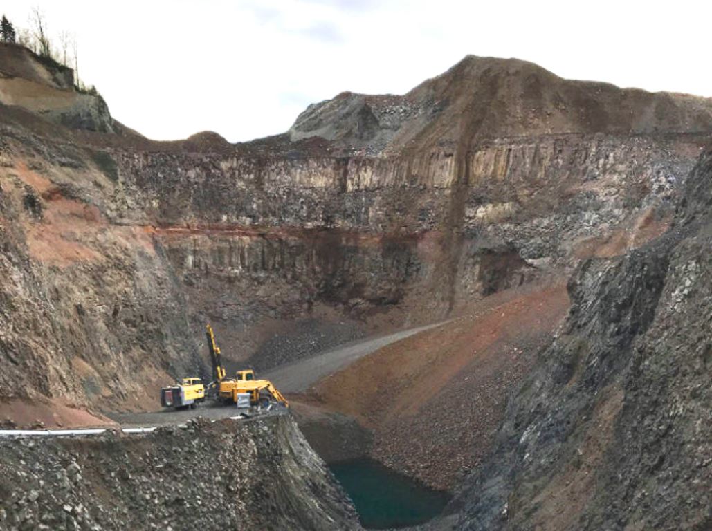 Landrat Grillmeier bedauert das Aus der Basalt AG im Landkreis Tirschenreuth