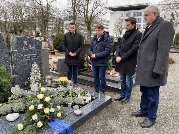 Ehrendes Gedenken der verstorbenen Parteifreunde