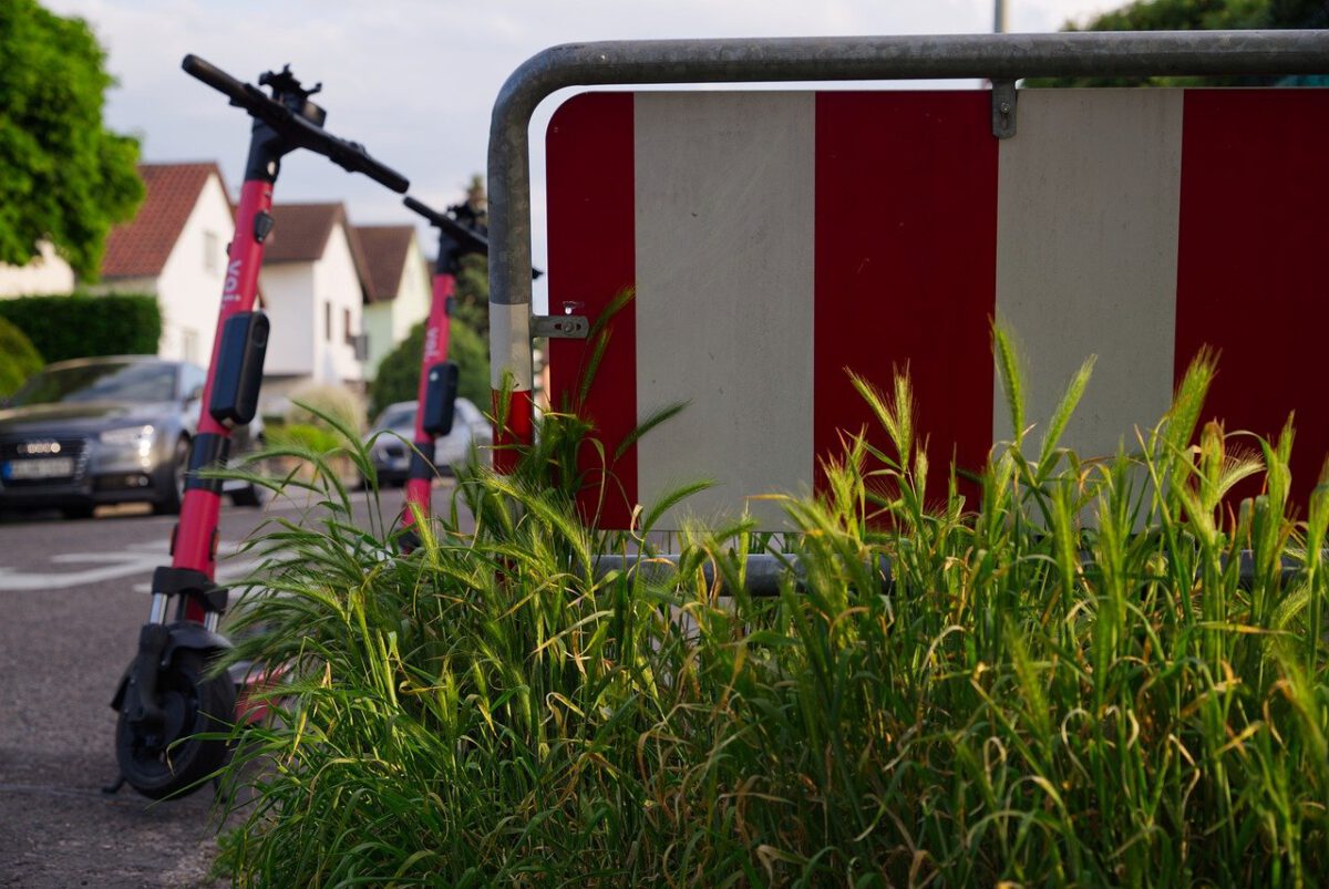 Unter Drogeneinfluss auf dem E-Scooter unterwegs