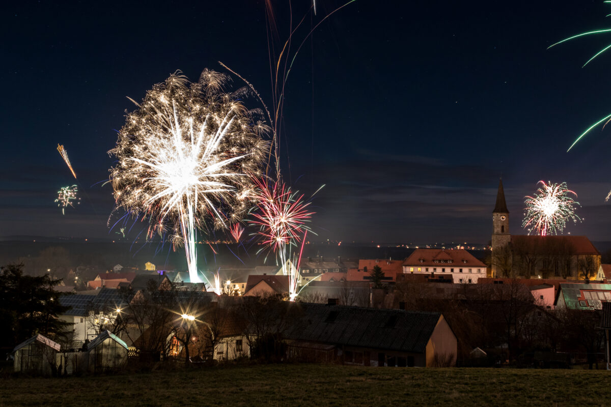 Sicherer Jahreswechsel in Amberg – Stadt erinnert an Feuerwerksverbote