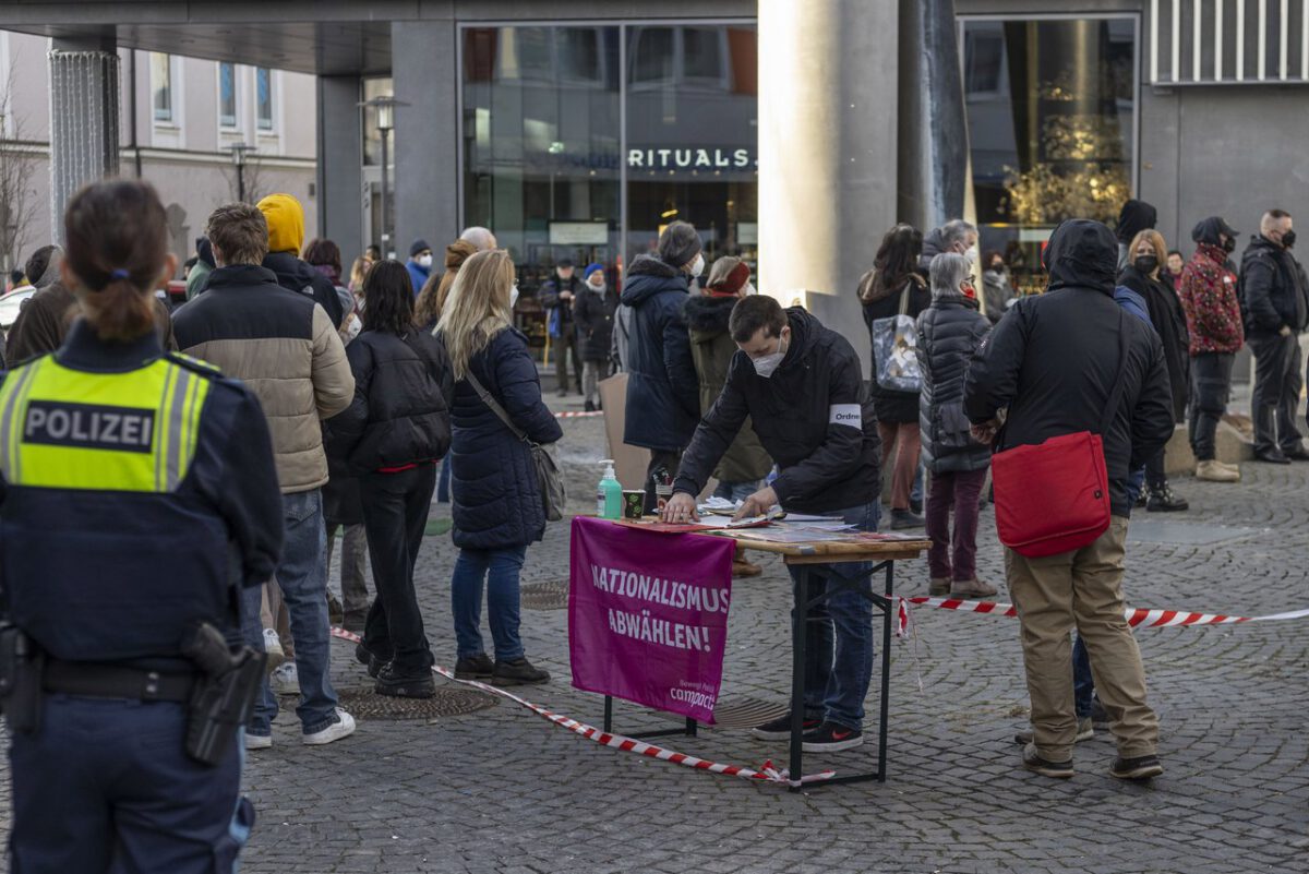 Kundgebung gegen „Querdenker“ liefert die notwendigen Unterschriften [mit Video]