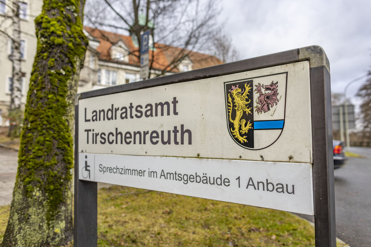 Technische Störung legt Ausländerbehörde Tirschenreuth lahm