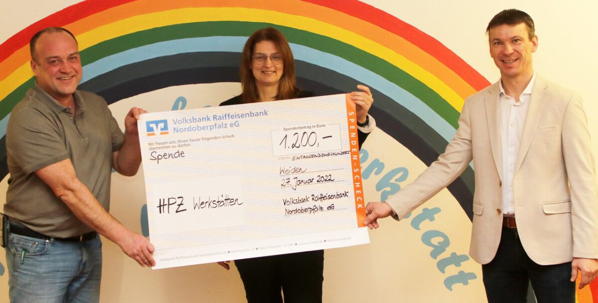 Raiffeisenbank unterstützt Regenbogen-Werkstatt