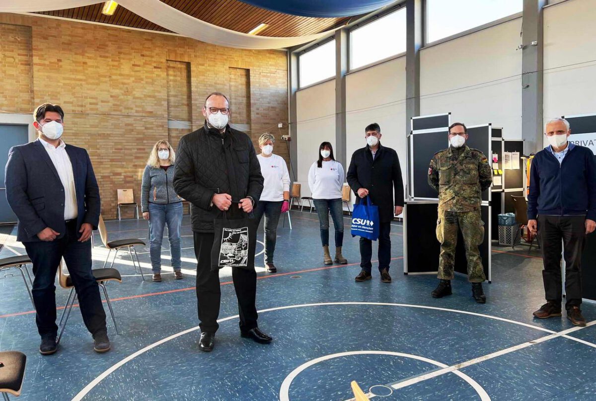 Impfzentrum Pressath ruft zum Impfen auf