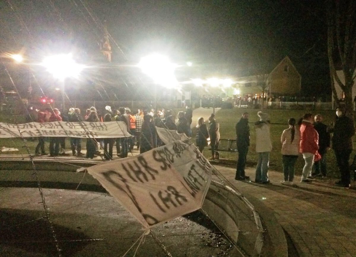 „Solidarisches Erbendorf“ protestiert gegen Corona-„Spaziergänge“