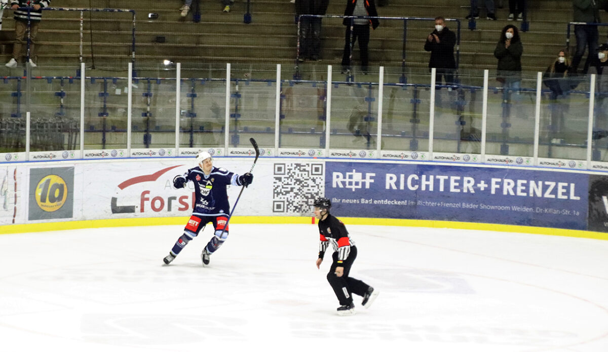 Blue Devils Weiden versenken Starbulls Rosenheim im Penalty-Drama
