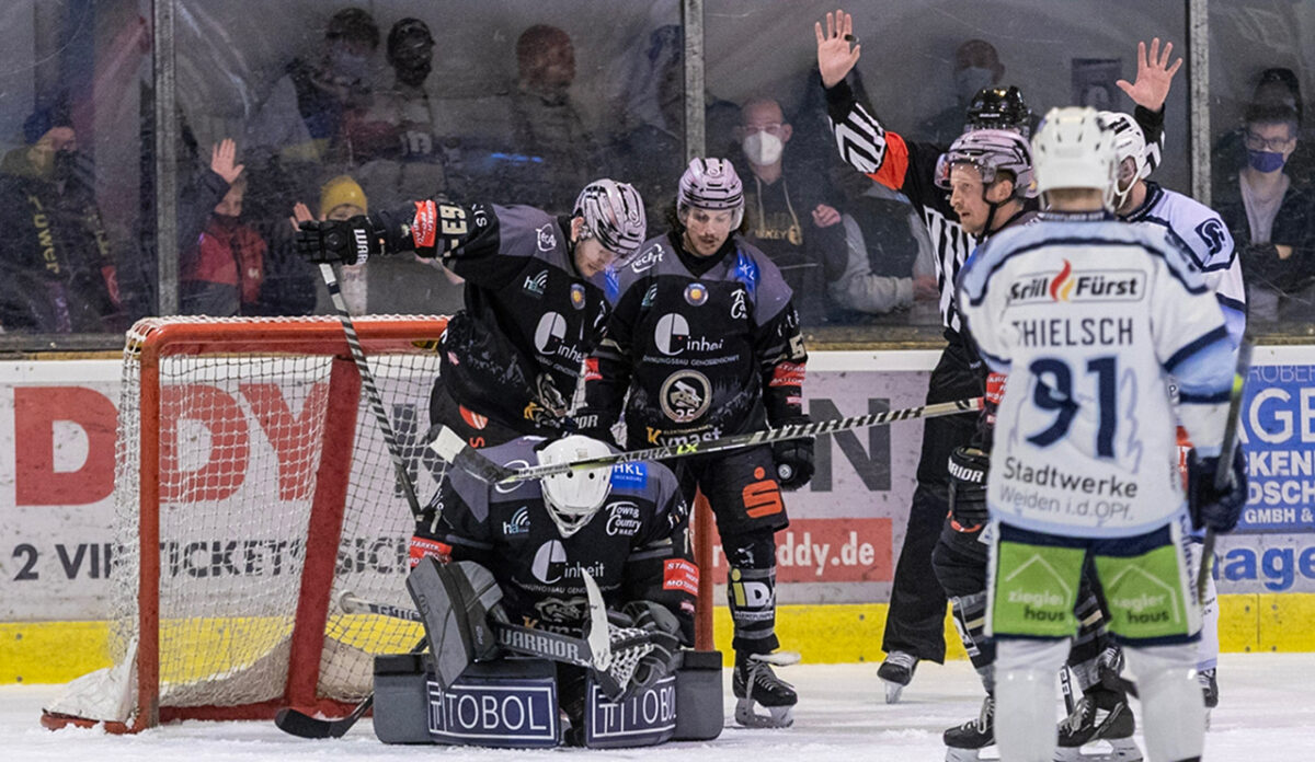 Blue Devils Weiden: 40 Schüsse, kein Tor, fünftes Spiel gegen Erfurt