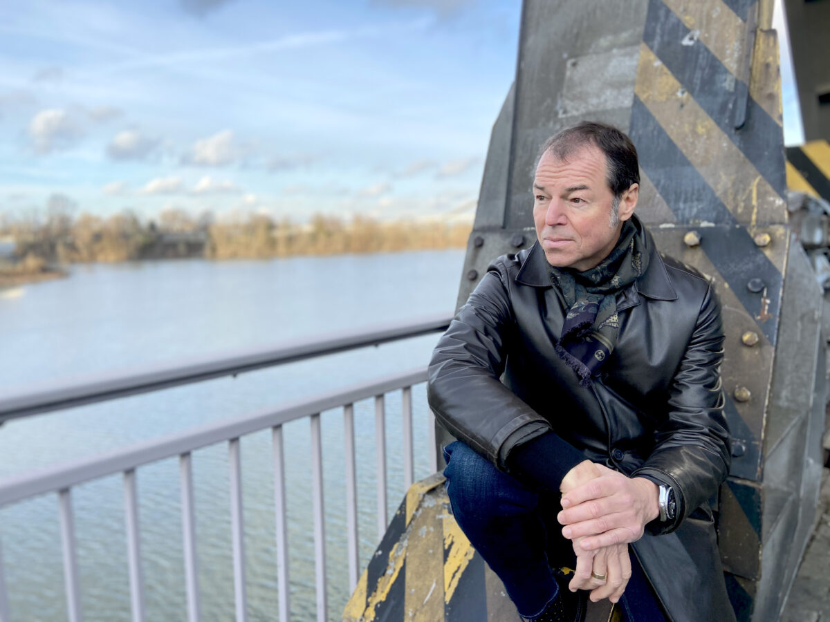 Vom Fernsehjournalist zum Autor: Politthriller über Wirecard-Affäre