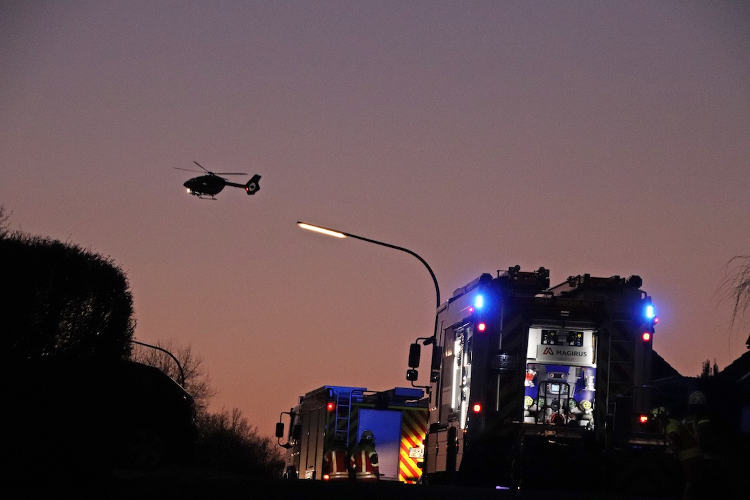Rauch im Keller: Vier Feuerwehren rückten an