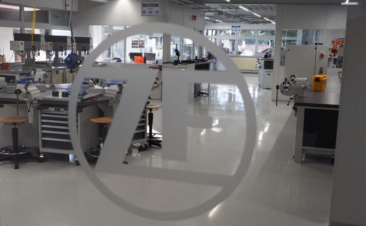 ZF eröffnet neues Ausbildungszentrum