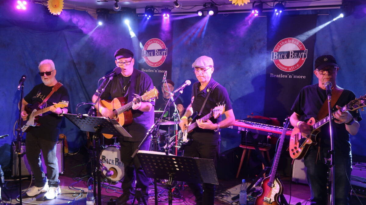 „Live on Stage“: Mit den „Back Beat”-Boys zurück in die 60er