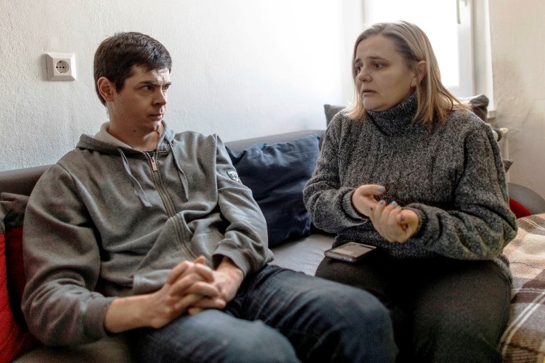 Ukrainische Familie in Weiden: „Steh auf, wir sind im Krieg“ [Video]