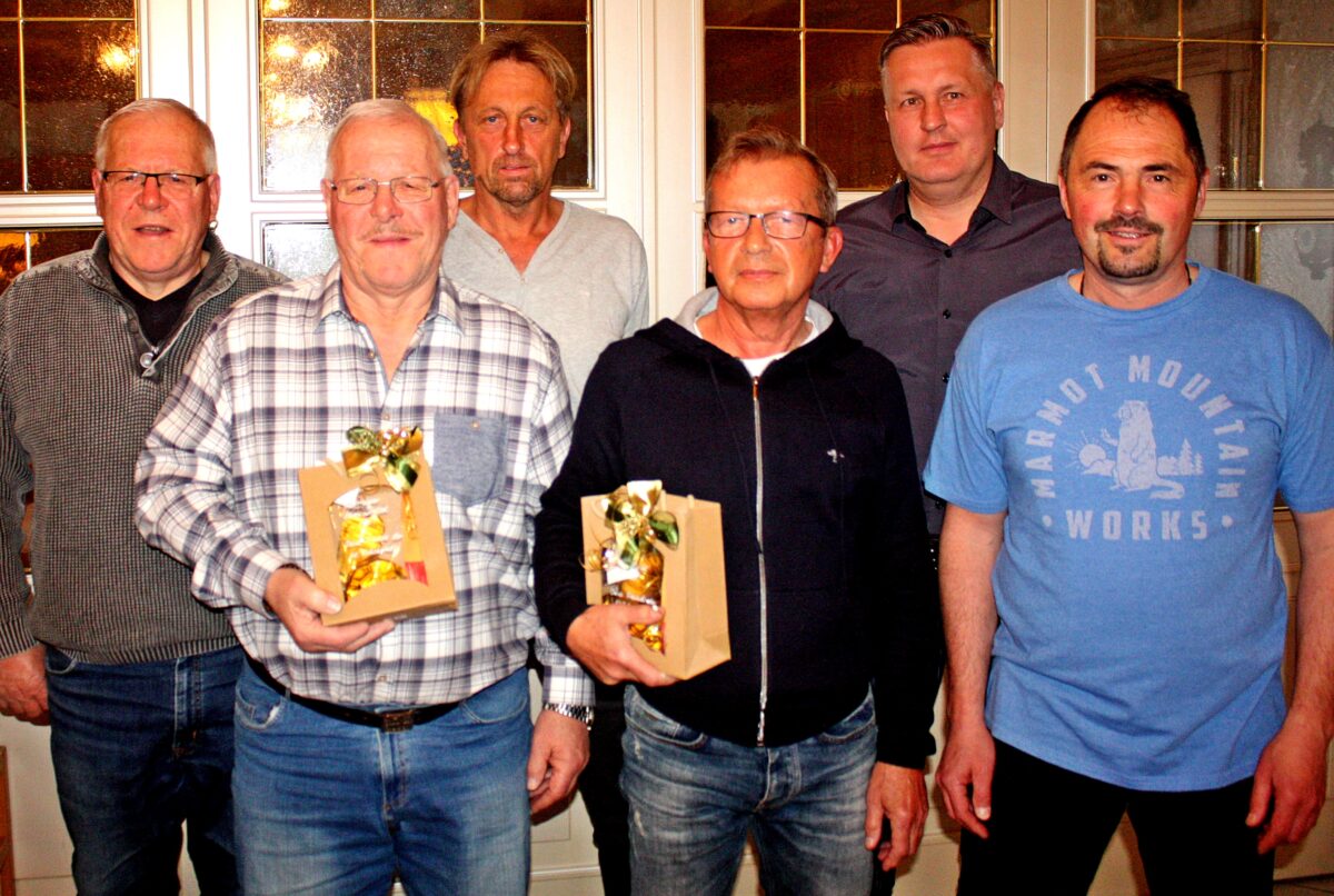 Der VfB Rothenstadt feiert zwei neue Ehrenmitglieder