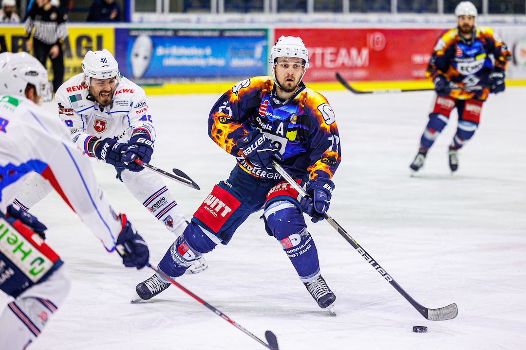 Tomáš Rubeš geht für die Blue Devils weiter auf Torejagd