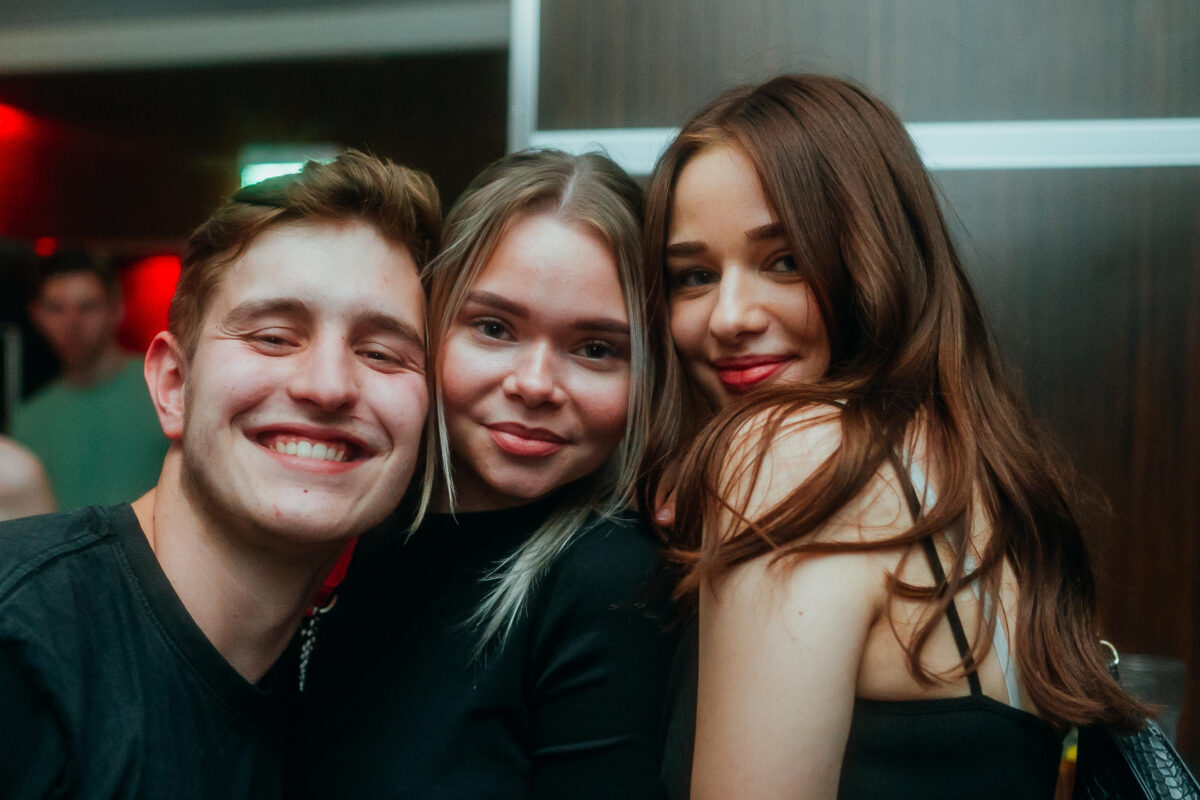 Bildergalerie: Weiden feiert mit Beerpong-Party in den Frühling