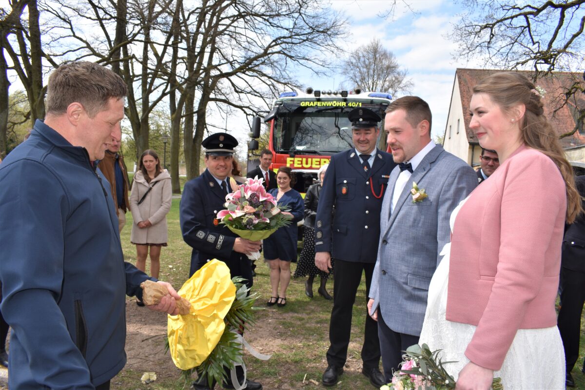 Hochzeit im Feuerwehr-Stil