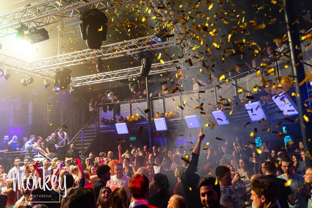 Am Ostersonntag: Partynacht mit Pyrotechnik und Konfetti in Weiden