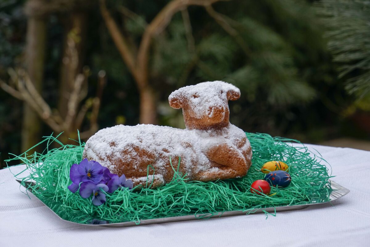 Osterlämmer unterstützen gleich mehrere Organisationen