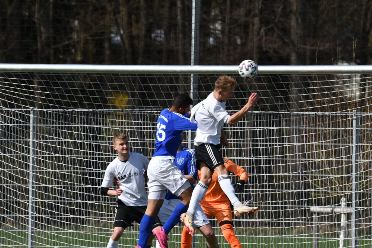 Bezirksliga: Die SpVgg Vohenstrauß rettet sich in letzter Minute